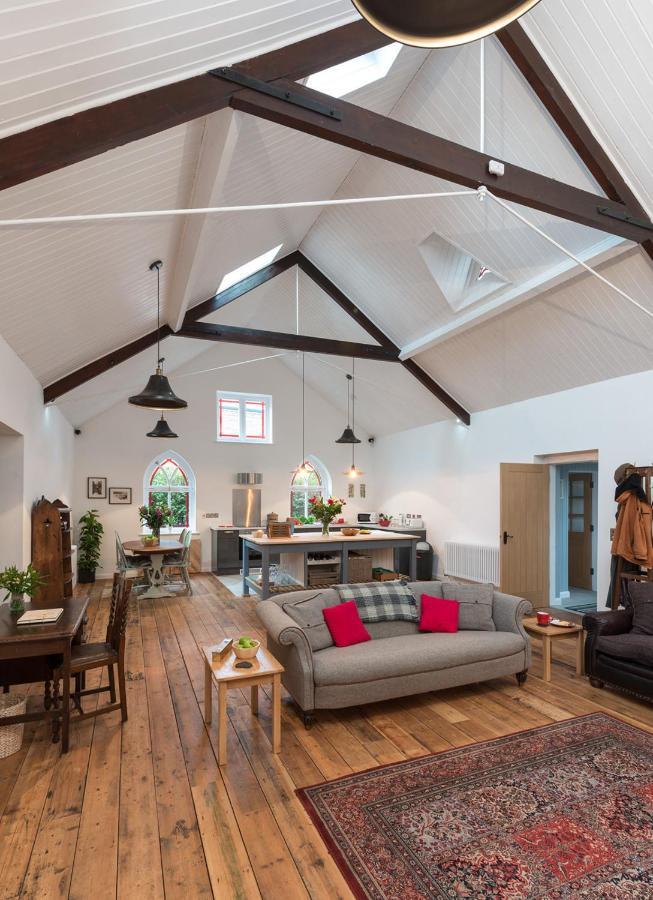 Chester'S Only Tin Chapel - Unique, Spacious 2 Bedrooms, Garden And Free Parking Exterior photo
