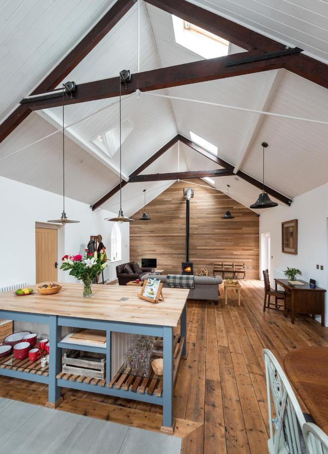 Chester'S Only Tin Chapel - Unique, Spacious 2 Bedrooms, Garden And Free Parking Exterior photo