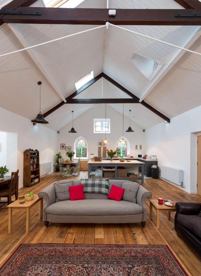Chester'S Only Tin Chapel - Unique, Spacious 2 Bedrooms, Garden And Free Parking Exterior photo