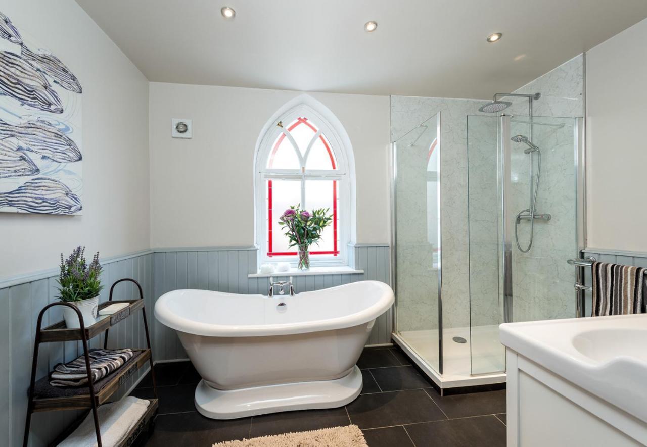 Chester'S Only Tin Chapel - Unique, Spacious 2 Bedrooms, Garden And Free Parking Exterior photo